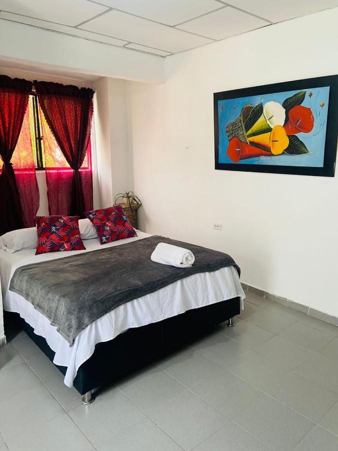 Urbanizacion Buenavista - Av Crisanto Luque Hotel Cartagena Exterior photo